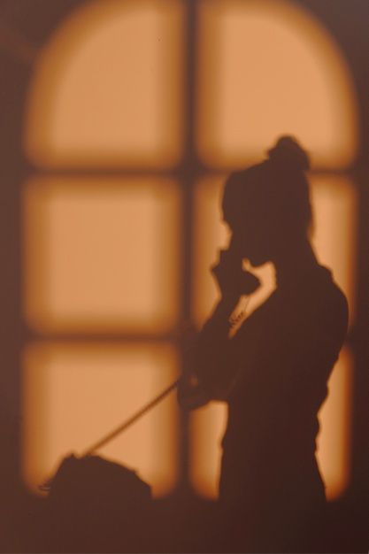 Shillouette Aesthetic, Calling Someone On The Phone Aesthetic, Silouttes Photography, Woman Shadow Aesthetic, Talking On The Phone Aesthetic, Woman Silhouette Aesthetic, Shadow Silhouette Aesthetic, Young Woman Aesthetic, Phone Call Aesthetic