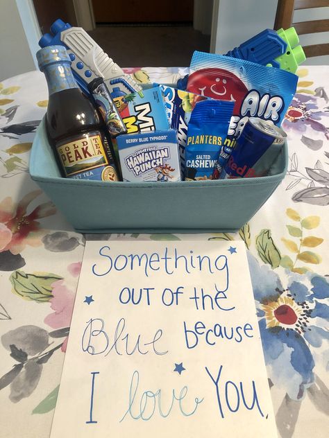 Boyfriend Goodie Basket, Blue Airheads, Blue Basket Gift For Boyfriend, Goodie Basket For Boyfriend, Blue Hawaiian Drink, Valentines Baskets For Him, Drink Basket, Salted Cashews, Goodie Basket