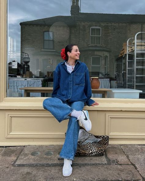 Franki Dammone ~ Outfit Inspo on Instagram: "Waiting for pastries (+ cute doggos ofc!) 🥐 ☕️ 🐶 

#doubledenim #canadiantux #meandotherstories #casualoutfitideas #simpleoutfitideas 

🔍 double denim, daily outfit ideas, everyday outfit ideas, scrunchies, denim shirt" Double Shirt Outfit, Double Denim Outfit Women, Trendy Denim Blue Denim Shirt, Casual Oversized Denim Blue Shirt, Scrunchie Outfit, Oversized Denim Button-up Shirt, Everyday Denim Button-up Shirt, Cute Doggos, Denim Outfit Women