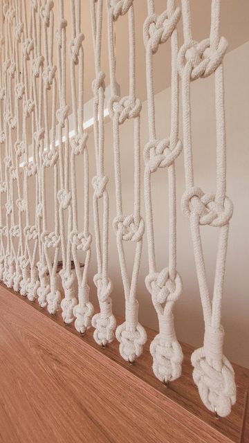 Macrame Railing, Macrame Room Divider, Diy Privacy Screen, Wall Macrame, Bamboo House Design, Diy Room Divider, Macrame Dress, Macrame Curtain, Divider Wall