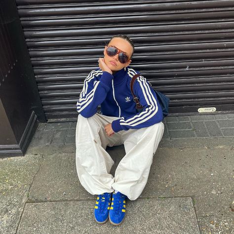 All Posts • Instagram Retro Adidas Jacket, Adidas Jacket Outfit, Adidas Vintage Jacket, Satin Blouse Outfit, Of Captions, Street Style Outfits Casual, Women In Their 40s, Chica Cool, Jacket Outfit Women