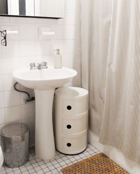 If our new apt bathroom is anything like our current bathroom, I think this is just the thing we'll need. Small Bathroom Storage Under Sink, Under Pedestal Sink Storage, Pedestal Sink Storage Ideas, Half Baths Ideas, Pedestal Sink Ideas, Pedestal Sink Storage, Bathroom Sink Storage, Sink Storage, Double Vanity Bathroom