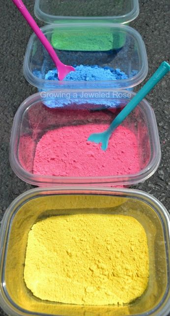 Make your own powdered paint for just one dollar!  There are so many ways to use this homemade powder in arts, crafts, play recipes, and sen... Paint Recipe, Homemade Paint, Homemade Art, Powder Paint, One Dollar, Play Food, Play Doh, Preschool Art, Paint Party