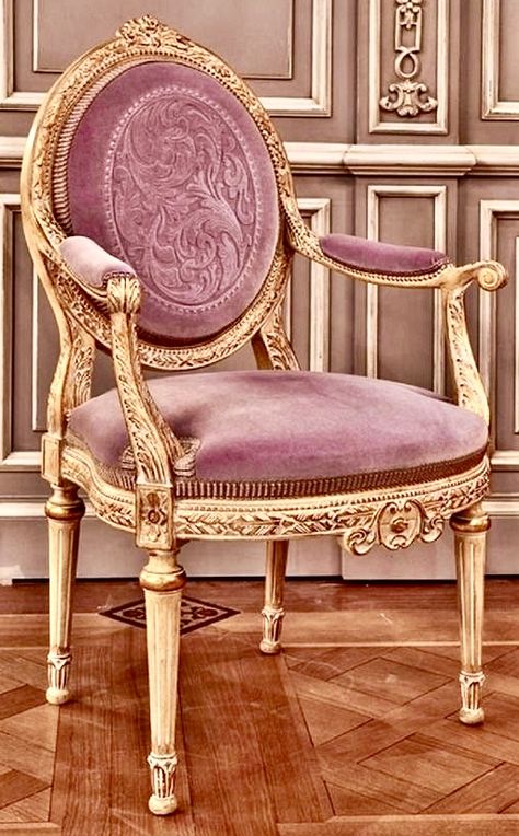 Classical Furniture, Royal Furniture, Luxury Furniture Design, French Chairs, Antique Chairs, Beautiful Chair, French Furniture, Luxury Sofa, Classic Furniture