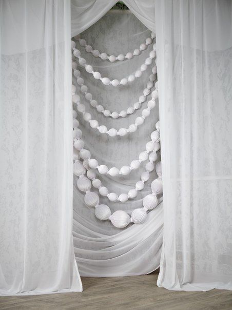 Decorating With Pearls Ideas, Pearl Backdrop Ideas, Pearl Photo Backdrop, Pearl Event Decor, Balloon Pearl Strands, Pearl Themed Party Decor, Pearl Birthday Theme, Pearl Balloon Garland, Pearls Backdrop