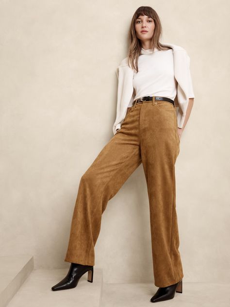 Ultra High-Rise Wide-Leg Vegan Suede Pant | Banana Republic Factory Friend Outings, Work Clothes Casual, Pants Outfit Fall, Polished Casual, Autumn Winter Outfits, Leather Looks, Suede Pants, Suede Fashion, Clothes Casual