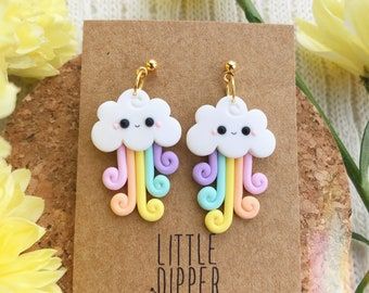 Cute Earrings Clay, Kawaii Clay Earrings, Poly Clay Earrings, Polymer Clay Projects Ideas, Kawaii Clay Ideas, Polymer Clay Charms Kawaii, Clay Earrings Ideas, Kawaii Polymer Clay, Fimo Kawaii