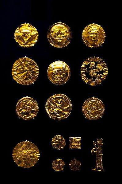 File:Gold artifacts from the Oxus Treasure perhaps medallions,found in Amu-Darja,Tadjikistan Bactrian culture British Museum Ancient Persia, Gold Items, Ancient Jewellery, Persian Empire, Ancient Persian, Gold Medallion, Ancient Jewelry, Old Coins, Mesopotamia