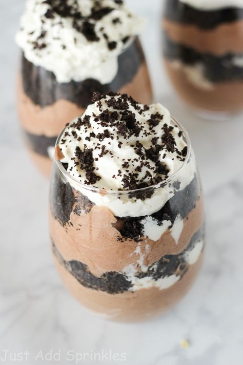 You searched for baileys - Just Add Sprinkles Cookies And Cream Parfait Recipe, Baileys Parfait, Cookies And Cream Parfait, Bailey Recipes, Christmas Dips, Summer Blue Nails, Amaretto Cake, Chocolate Decorado, Chocolate Parfait