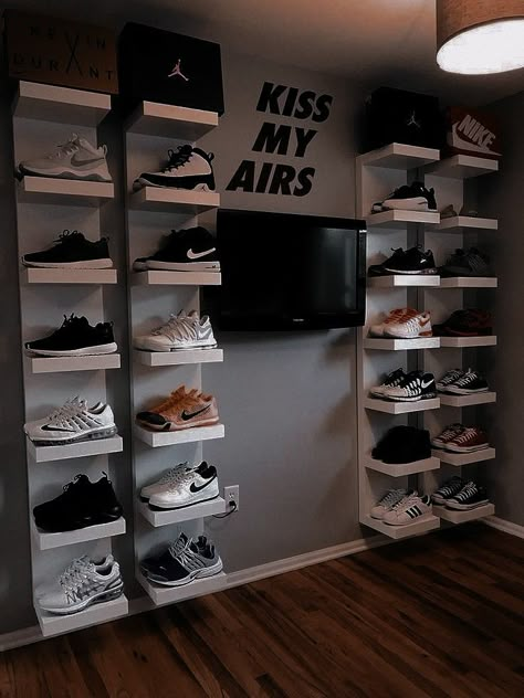 Bedroom With Shoe Wall, Black And White Hypebeast Room, Shoe Display Ideas Bedroom Aesthetic, Nike Inspired Room, Sneakerhead Bedroom Ideas, Sneaker Room Design, Sneaker Head Living Room, Shoe Themed Room, Shoe Room Ideas Bedrooms