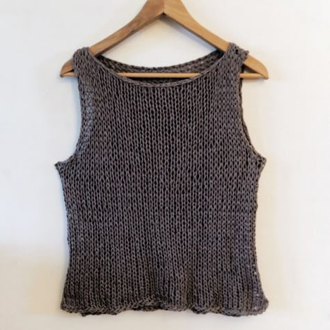 Crochet Tank Tops, Hippy Chic, Crochet Fashion Patterns, Crochet Tank, Knit Tank, Open Knit, Knit Fashion, Knitted Tank Top, Knitting Inspiration