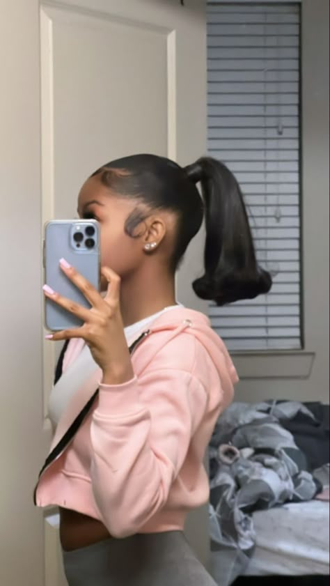 Medium Ponytail Hairstyles Black, Teen Ponytail Hairstyles Black, Ponytail With Flipped Ends, Short Barbie Ponytail, Short Ponytail Hairstyles Black Women, Pondo Hairstyles, Hairstyles For Black Women 2023, Short Ponytails, Straight Ponytail Hairstyles