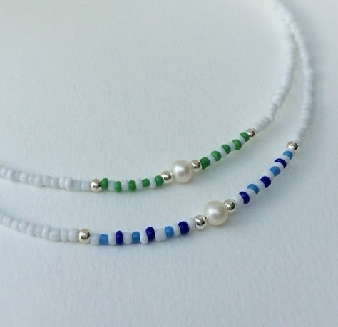 Glass Seed Bead Necklace, قلادات متدلية, Beaded Jewelry Necklaces, Diy Jewelry Unique, Beaded Necklace Diy, Diy Bracelet Designs, Beads Bracelet Design, Jewelry Accessories Ideas, Handmade Wire Jewelry