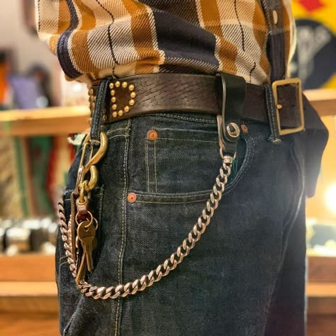 Chain belt outfit