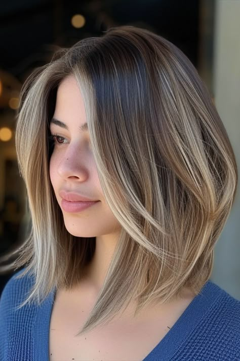 Short Balayage, Balayage Ideas, Short Hair Highlights, Blonde Hair Transformations, Brunette Hair With Highlights, Dark Hair With Highlights, Balayage Hair Blonde, Blonde Hair With Highlights, Dark Blonde Hair