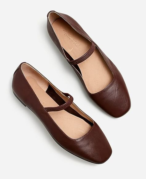 Brown Ballet Flats, Feminine Shoes, Leather Industry, Preppy Fall, Twinkle Toes, Madewell Shoes, Winter Capsule, Brown Flats, Fall Capsule Wardrobe