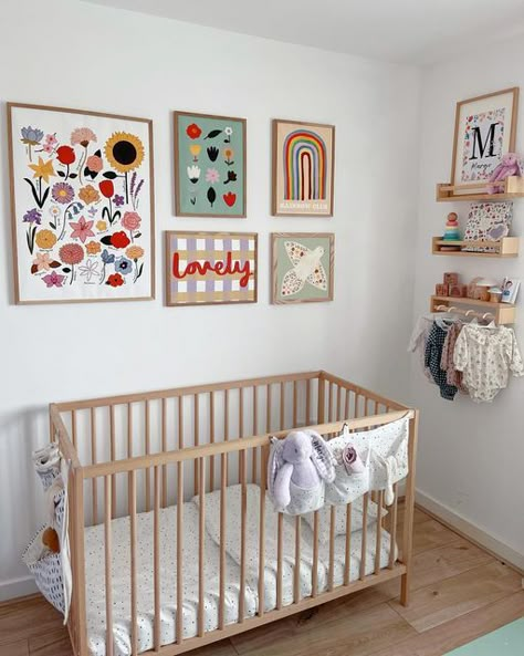 Nursery Decor Bright, Colourful Unisex Nursery, Pop Of Color Nursery, Nursery Ideas Bright Colors, Nursery Ideas Girl Colorful, Baby Gallery Wall, Vibrant Nursery Ideas, Baby Room Colourful, Fun Nursery Ideas Colorful