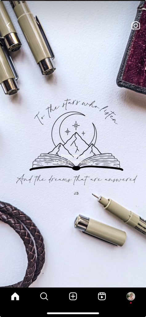 Acotar Book Tattoo Ideas, Sarah J Maas Quotes Tattoo, Bookish Best Friend Tattoos, Don’t Let The Hard Days Win Acotar Tattoo, Acowar Tattoo Ideas, Acotar Fourth Wing Tattoo, Acotar To The Stars Who Listen Tattoo, High Lady Of The Night Court Tattoo, Velaris Tattoo Acotar