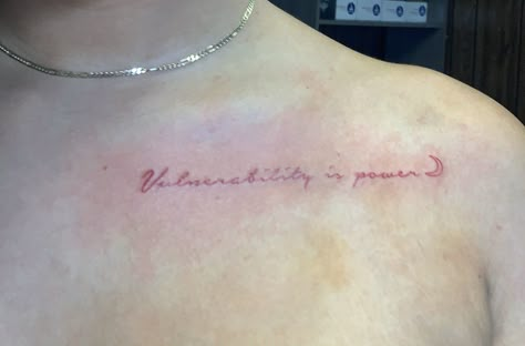 Tattoo On Chest, Cursive Tattoos, Cute Hand Tattoos, Jewelry Tattoos, Red Tattoo, Spine Tattoos For Women, Pretty Tattoos For Women, Red Tattoos, Cute Tattoos For Women