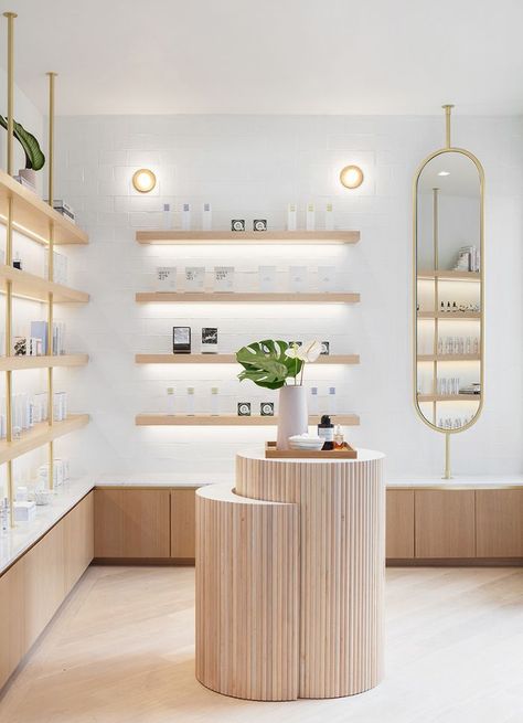 Tiered Retail Display, Skincare Boutique Design, Modern Jewelry Display Retail, Med Spa Front Desk, Free Standing Retail Display, Salon Display Ideas Retail, Spa Entryway Ideas, Skincare Room Design, Boutique Shelving Ideas