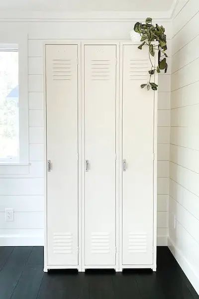 Old Lockers Repurposed Mudroom, Vintage Lockers Ideas For Home, Locker Entryway Ideas, Metal Lockers Repurposed, Repainting Cabinets, Gym Space, Vintage Lockers, Older Homes, Fusion Paint