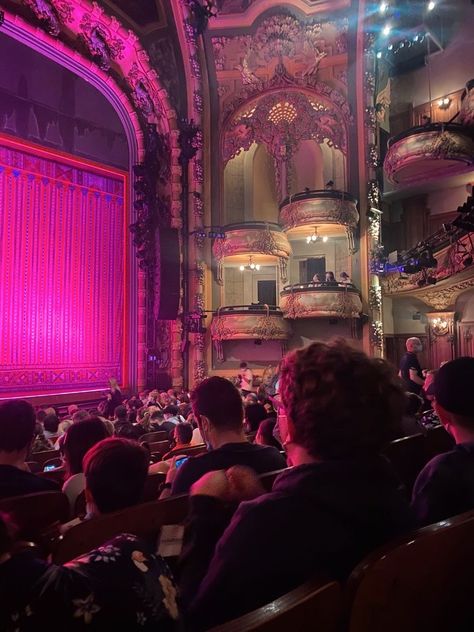 Theatre Spotify Cover, Theatre Seats Aesthetic, Musicals Astethic, Theatre Performer, Aesthetic Broadway Pictures, Broadway Nyc Aesthetic, New York Theatre Aesthetic, Pink Broadway Aesthetic, Broadway Musicals Aesthetic