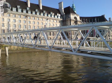 University Of Bristol, Bridge Structure, Truss Bridge, Bridge Construction, Pedestrian Bridge, London Eye, Market Design, Bristol, Arch