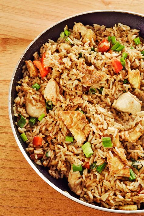 Peruvian Fried Rice Recipe, Chaufa Rice, South American Dishes, American Food Recipes, South American Food, Peruvian Cuisine, Fusion Dishes, Popular Dishes, Peruvian Food