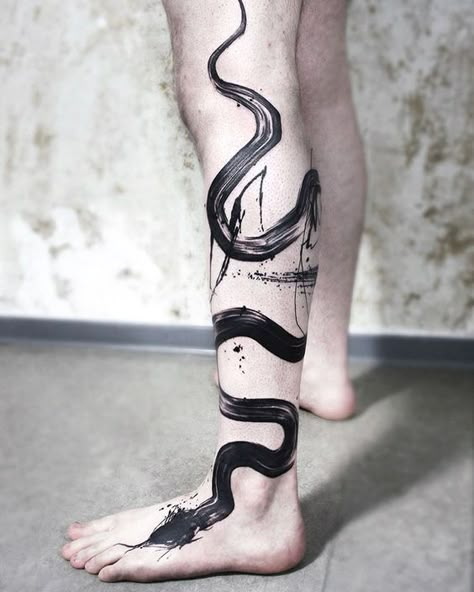 Black paint brush stroke snake tattoo on the leg done by @lina_tattoo_artist | www.otziapp.com Tattoo Diy, Serpent Tattoo, Tato Henna, Snake Tattoo Design, Tattoo Zeichnungen, Diy Tattoo, Dark Tattoo, White Tattoo, Snake Tattoo