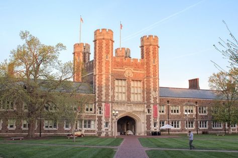 Best College Dorms, Washington University In St Louis, Law School Inspiration, Post Secondary Education, First University, College Dorms, Washington University, College Aesthetic, American Universities