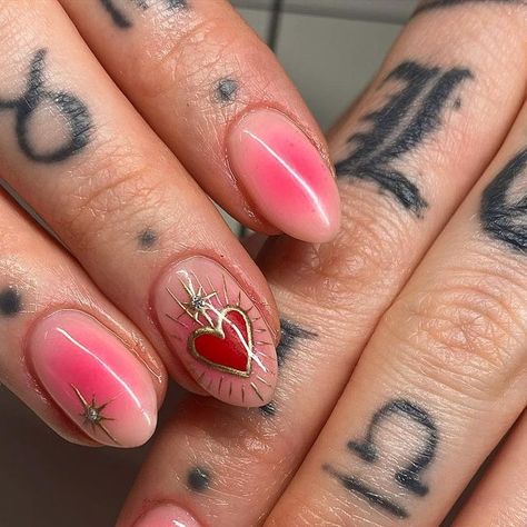 Nails Sacred Heart, Sagrado Corazon Nails, Mexican Heart Nails, Sacred Heart Nail Art, Jesus Nails Designs, Sacred Heart Nails, Jesus Nails, Work Appropriate Nails, Cross Nail Designs