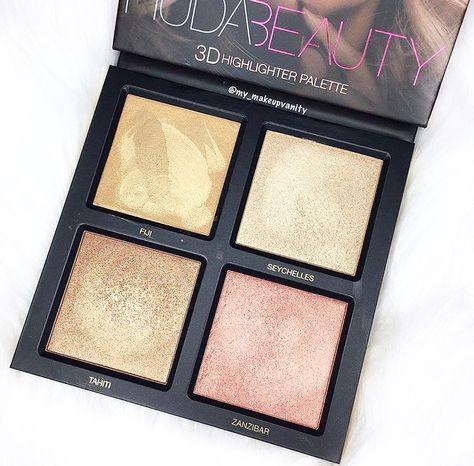 pinterest | bellaxlovee ✧☾ Huda Beauty Highlighter Palette, Huda Beauty Highlighter, Huda Beauty Makeup, Highlighter Palette, Luxury Makeup, Makeup Items, Makeup Geek, Makeup Goals, Makeup Brands