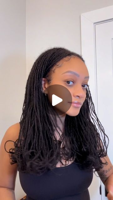 tyler laurén on Instagram: "just something simple & cute for the lover girls  #microlocs #braidlocs #bellemicrolocs #valentinesday #hairtutorial" Microlocs Bob Cut, Beads On Micro Locs, Low Density Microlocs, Microloc Hairstyles For Women, Microlocs With Bangs, Microbraid Locs, Microlocks Hairstyles, Microloc Grid, Short Microlocs Hairstyles