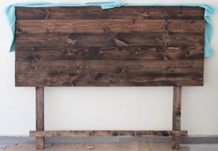 Rustic Headboard Diy, Homemade Headboards, Plank Headboard, Diy Headboard Wooden, Headboard Inspiration, Diy Wood Headboard, Diy Bed Headboard, Headboard Diy, Head Boards