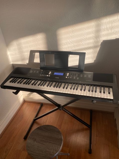 Liliacore Aesthetic, Piano Aesthetic Keyboard Piano Aesthetic, Electric Keyboard Piano, Key Board Aesthetic, Paino Astetic, Keyboard Piano Aesthetic Room, Aesthetic Keyboard Piano, Electric Keyboard Aesthetic Piano, Electric Keyboard Aesthetic