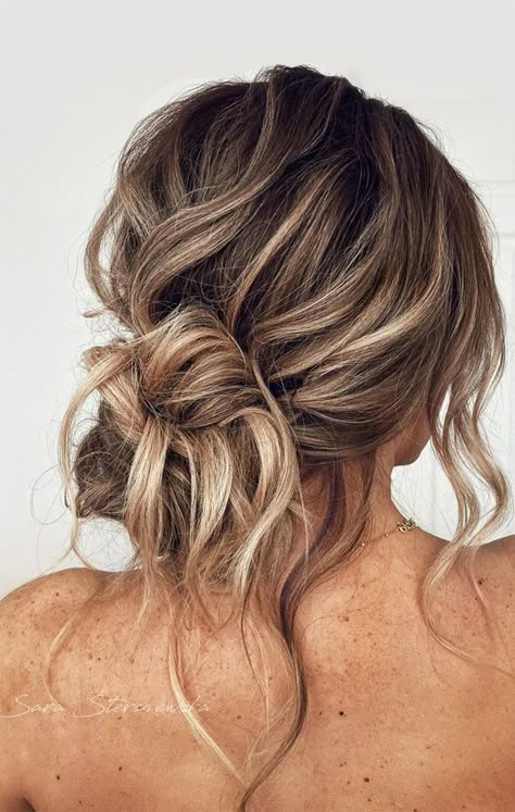 21. Beachy, Effortless Messy Low Bun When it comes to hairdo, the updo is one elegant hair style that never does seem to go... Messy Low Bun, Messy Hair Look, Bridesmaid Hair Inspo, Bridemaids Hairstyles, Wedding Hair Up, Guest Hair, Bridesmaids Hair, Bridesmaid Hair Makeup, Wedding Guest Hairstyles