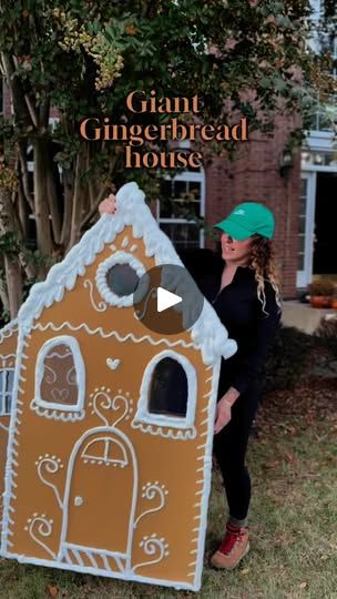 Diy Life Size Gingerbread House, Gingerbread House Props, Giant Gingerbread House, Diy Gingerbread Man, Gingerbread House Diy, Diy Gingerbread House, Cardboard Gingerbread House, Diy Christmas Tree Skirt, Xmas Decorations Outdoor