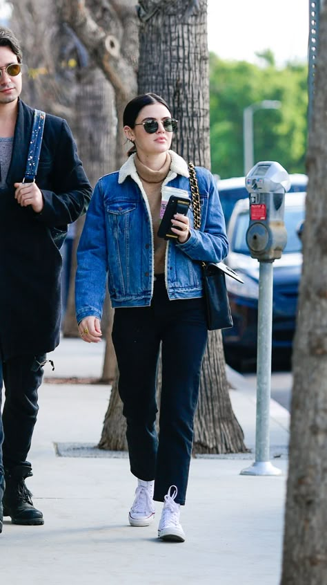 Lucy Hale Levi Sherpa Jacket and Converse Jean Fleece Jacket Outfit, Levis Denim Sherpa Jacket Outfit, Denim Jacket With Sherpa, Jacket Jeans Winter Outfit, Levis Winter Jacket, Levi’s Sherpa Jacket, Styling Jean Jacket Winter, Levis Jeans Jacket Outfit, Jean Jacket With Sherpa Outfit