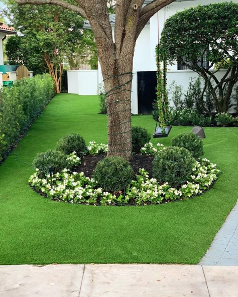 Front Yard Makeovers Before And Afters – Forbes Home Property Landscaping, Front Yard Garden Design, Patio Inspiration, Garden Wallpaper, Front Landscaping, Lawn And Landscape, Front Lawn, Have Inspiration, Front House Landscaping