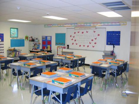 Group Pods are a great way for seating students in the classroom because its an easy way for students to work in groups on group work activities. Desk Arrangement Ideas Elementary, Seating Arrangements Classroom, Third Grade Classroom Setup, Classroom Seating Plan, Classroom 3rd Grade, Classroom Setup Elementary, Classroom Seating Arrangements, Seating Chart Classroom, 1st Grade Classroom