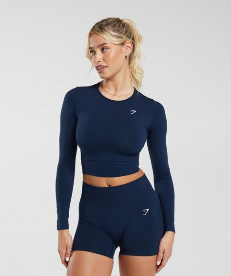 Shop the Everyday Seamless Long Sleeve Crop Top in blue. With next day delivery and free returns, shop online today at Gymshark. Gymshark Outfit, Gymwear Outfits, Fitness Wear Outfits, Workout Fits, Gym Fits, Gymshark Women, Sport Top, Gym Outfits, Fitness Wear