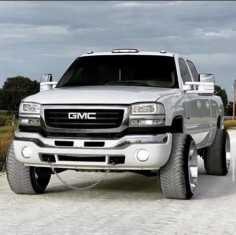 Dully Trucks, Dream Trucks Chevy, Chevy Duramax Diesel, Cateye Chevy, Gmc Duramax Diesel, Lly Duramax Diesel, Lbz Duramax Trucks, Lifted Duramax, Chevy Duramax Diesel Dually