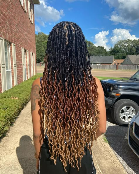 Long Dreadlock Hairstyles, Ombré Locs, Ombre Locs, Faux Locs Blonde, Thick Hair Problems, Curled Hair With Braid, Cornrows With Beads, Long Ombre Hair, Goddess Faux Locs