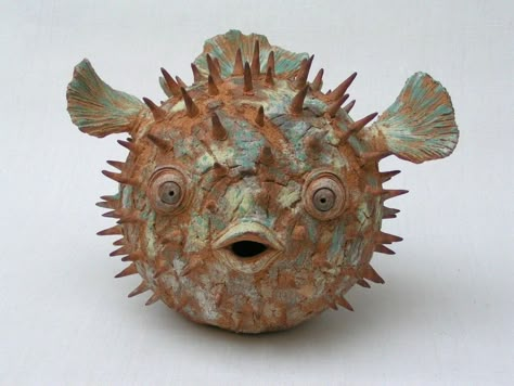 Animal Ceramics, Clay Fish, Pottery Handbuilding, Puffer Fish, Fish Wall Art, Fish Sculpture, Raku Pottery, Ceramic Fish, Animal Sculpture