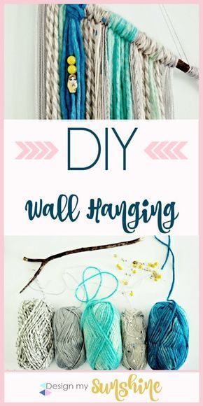 Diy Macrame Photo Wall Hanging, Diy Hanging Tapestry, Boho Yarn Wall Art Diy, Yarn Wall Art Diy Tutorials, Woven Wall Hanging Tutorial, Boho Yarn Wall Art, Diy Yarn Decor, Boho Diy Decor, Diy Wall Hanging Yarn