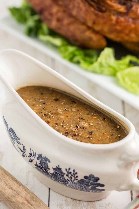 Southern giblet gravy in a gravy boat. Southern Giblet Gravy, Goblet Gravy, Cajun Potato Salad Recipe, Slow Cooker Roasted Potatoes, Giblet Gravy Recipe, Thanksgiving Roast, Southern Thanksgiving Recipes, Giblet Gravy, Sweet Potato Fritters