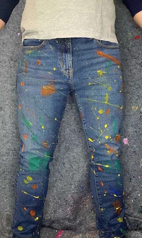 Demin Jeans, Jeans Custom, Paint Splatter Jeans, Overalls Men, Palm Desert, Denim Jeans Men, Yellow Painting, Best Jeans, Paint Stain