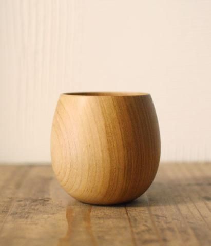 Sakura Tea, Wooden Cups, Wooden Kitchenware, Wood Mug, Woodturning Ideas, Wooden Cup, Lathe Projects, Turning Projects, Wood Turning Projects