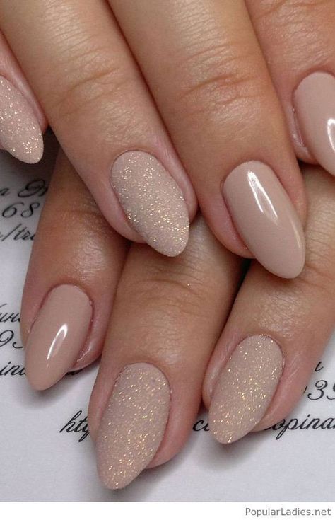 Bridal Manicure, Nails Sparkle, Short Acrylic, Wedding Nails Design, Nails Wedding, Sparkle Wedding, Nail Art Wedding, Round Nails, Sparkle Nails