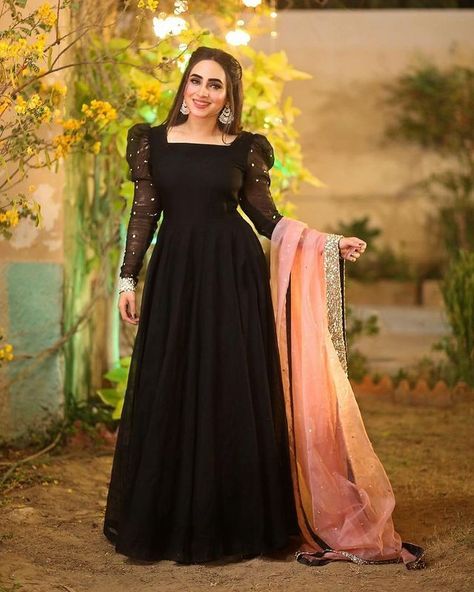 #anarkalisuit, anarkali suit,anarkali dress,anarkali suit design, anarkali suit design 2022,plain anarkali, long anarkali suit design,plain full sleeve anarkali suit, Long Frock Designs For Women, Long Frock Models, Frock Designs For Women, Full Sleeve Gowns, Frock Models, Full Sleeves Dress, Long Frock Designs, Long Gown Design, Anarkali Dress Pattern